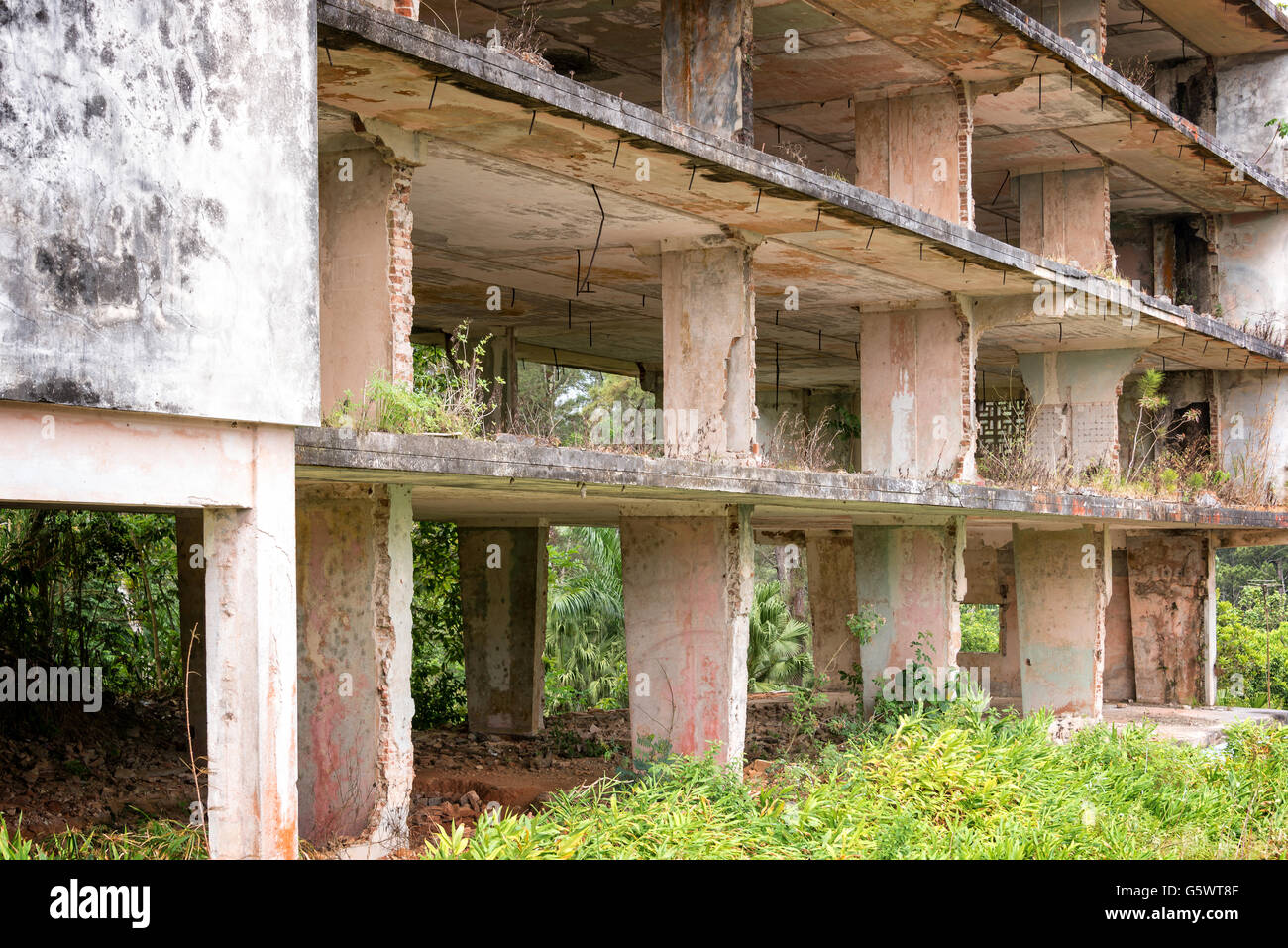 Interno di un edificio in rovina, Cuba Foto Stock