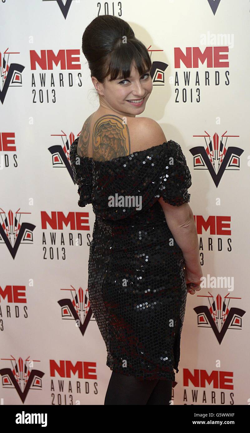 Gizzi Erskine arriva per i NME Awards 2013, al Troxy di Londra. Foto Stock