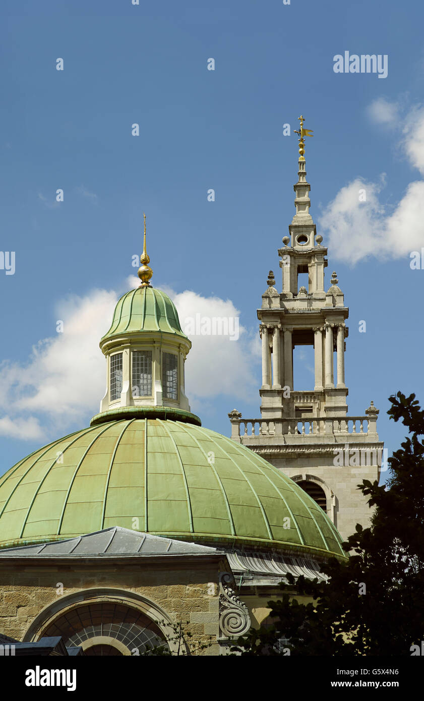 St Stephen Walbrook, chiesa della città di Londra; la cupola e la torre Foto Stock