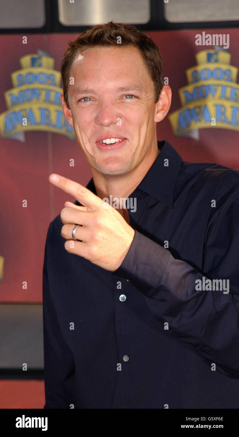 Matthew Lillard arriva per i MTV Movie Awards 2002 al Shrine Auditorium di Los Angeles. Foto Stock