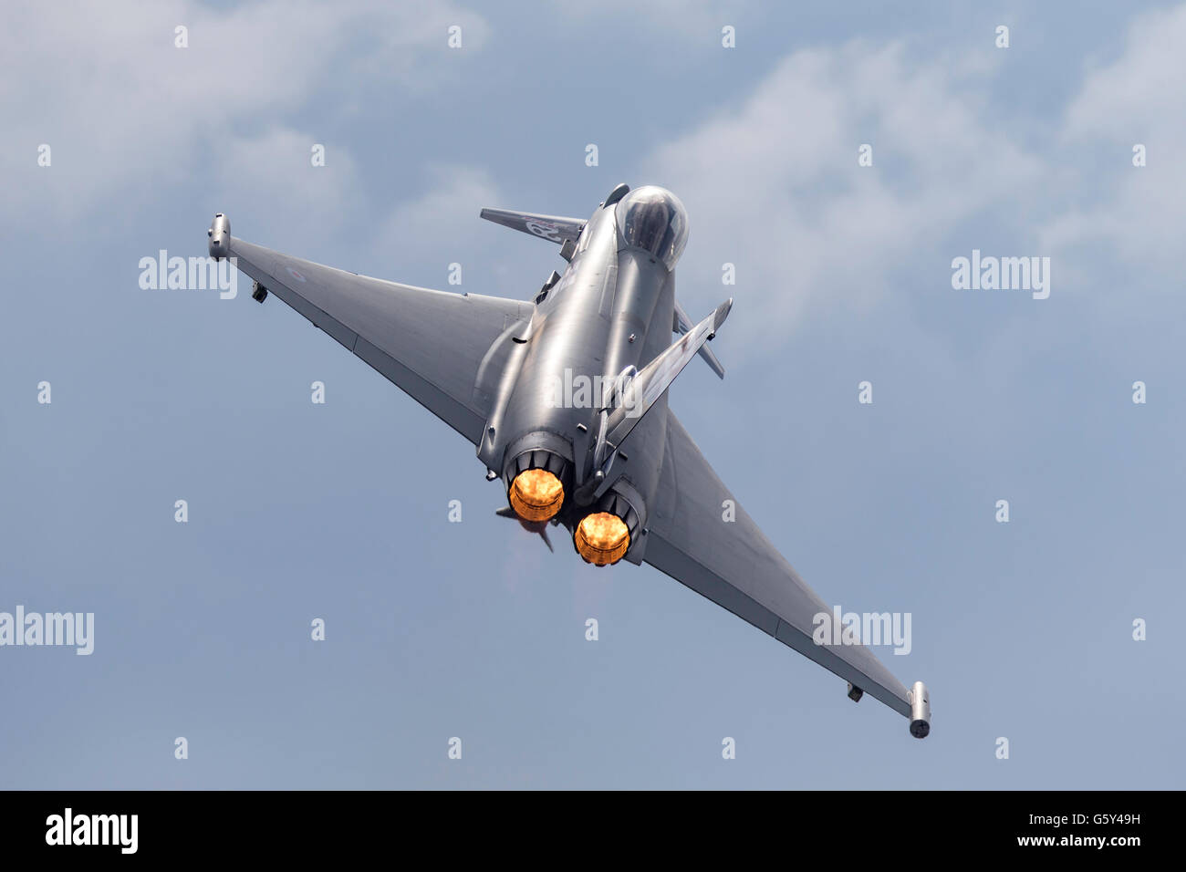 Royal Air Force (RAF) Eurofighter EF-2000 Typhoon multirole fighter aircraft ZK343 da 29 Squadriglia con base a RAF Coningsby. Foto Stock