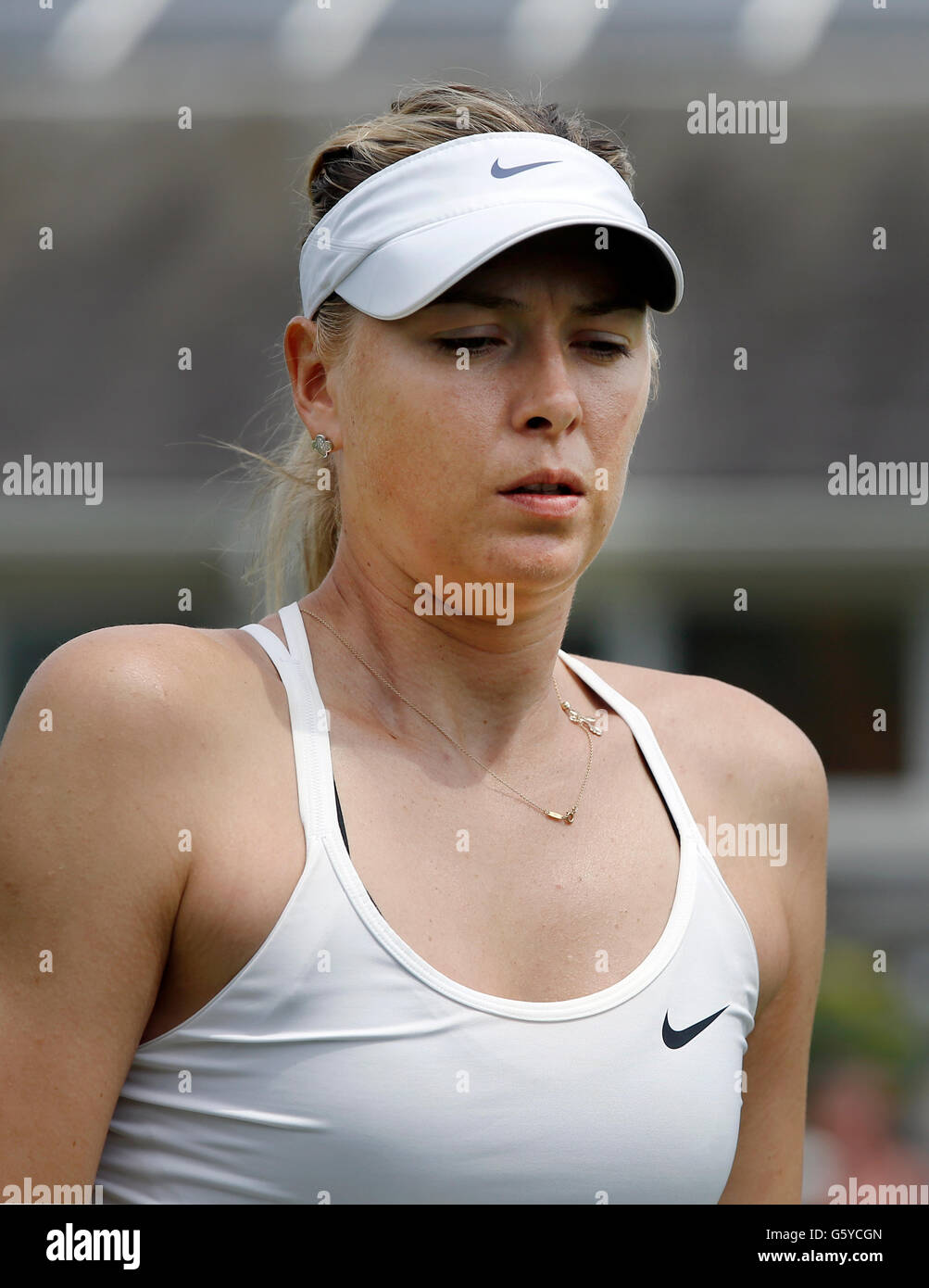 Maria Sharapova, un russo professional tennis giocatore giocare in un club privato a Londra Foto Stock