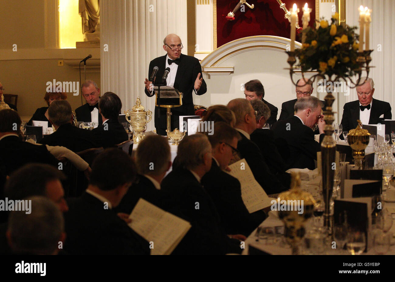 Il Business Secretary vince Cable parla alla cena annuale del Commercio e dell'industria, alla Mansion House di Londra. Foto Stock
