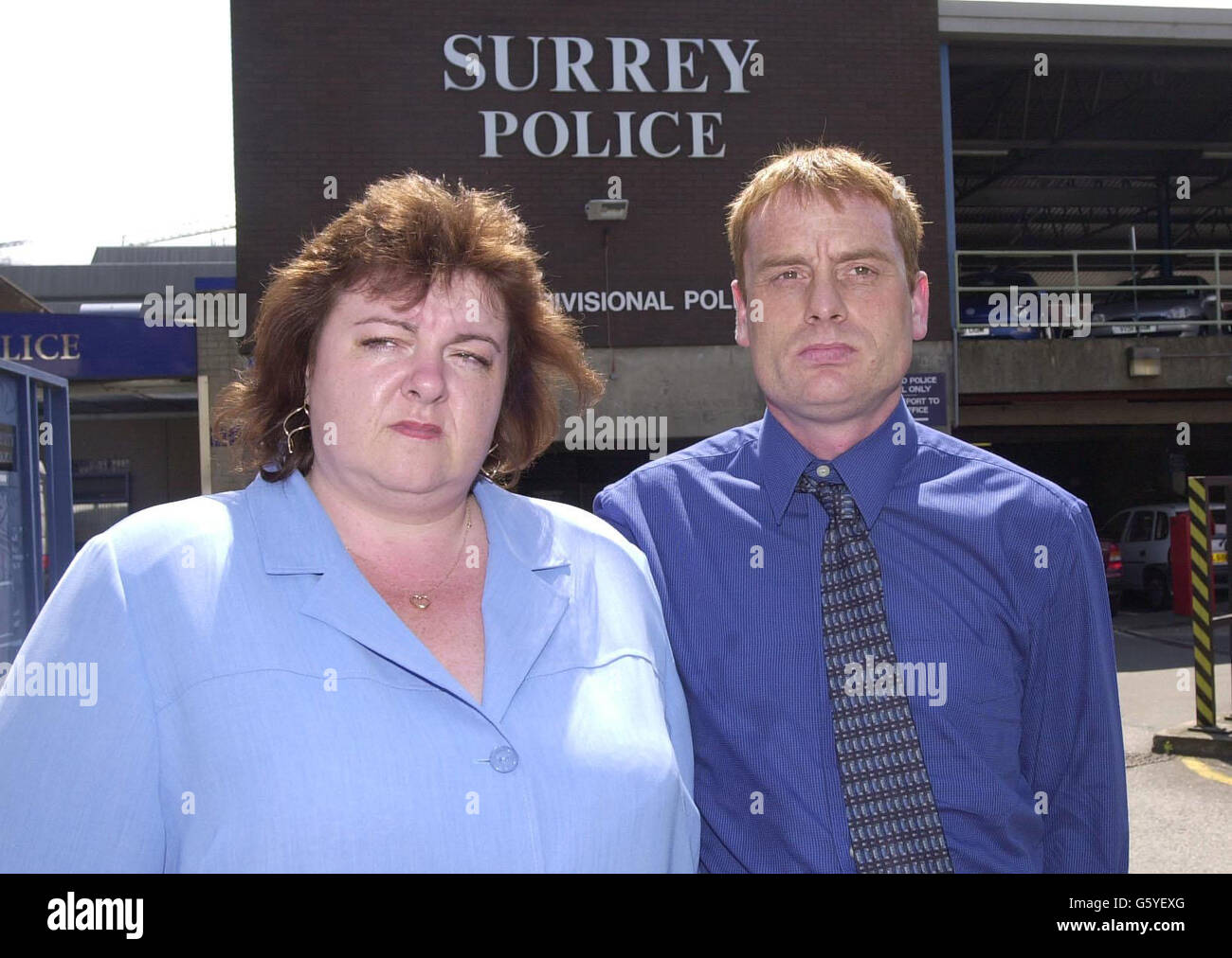 Jim & Yvonne Collinson arrivano alla stazione di polizia Foto Stock