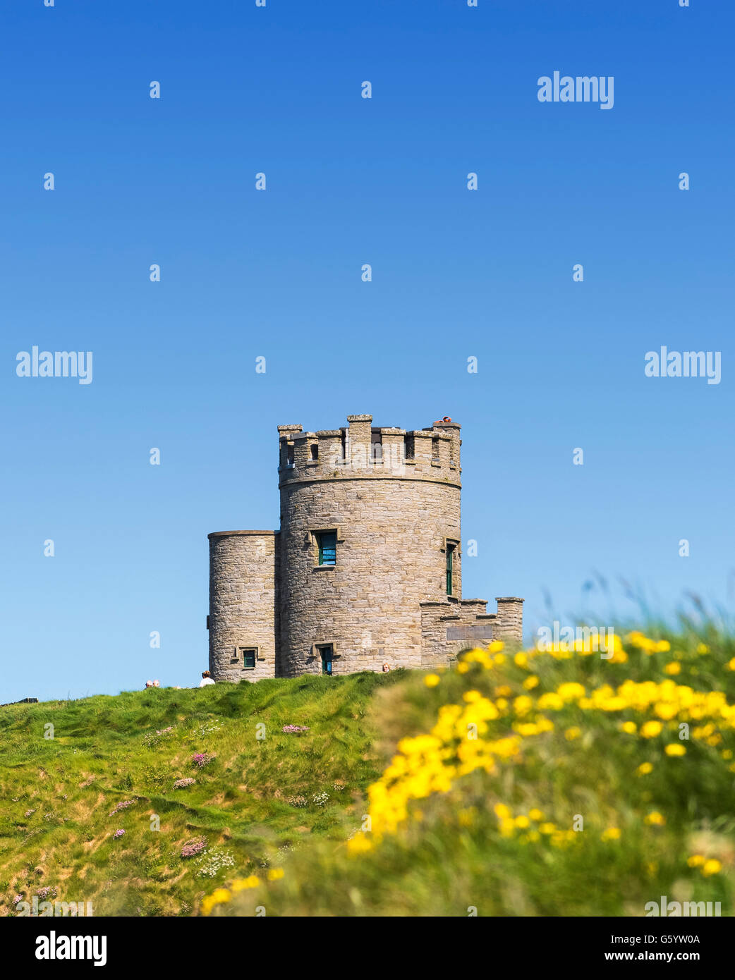 O'Briens Tower Scogliere di Moher Clare Irlanda Wild modo atlantico Foto Stock