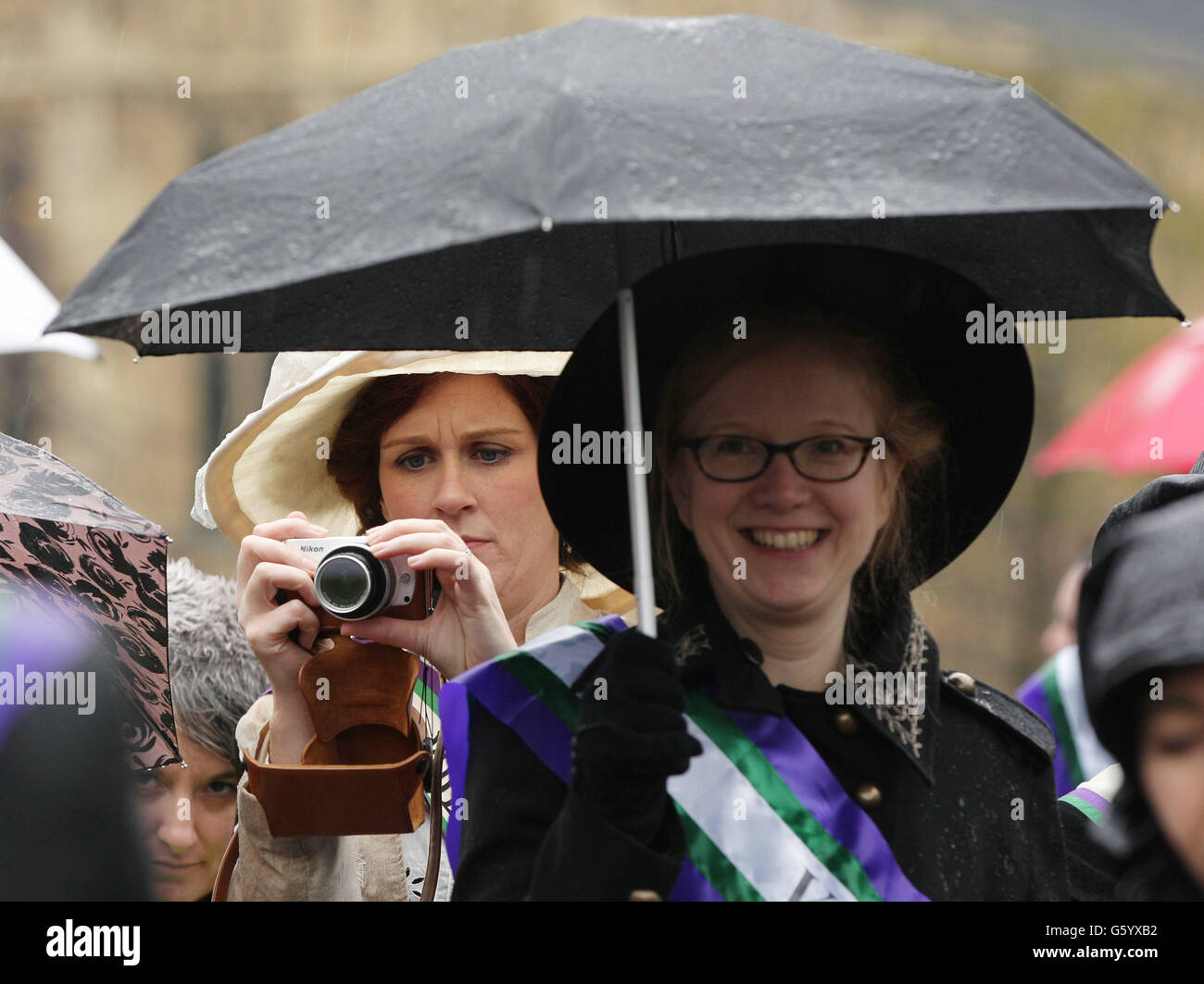 Vestite da suffragette immagini e fotografie stock ad alta risoluzione ...