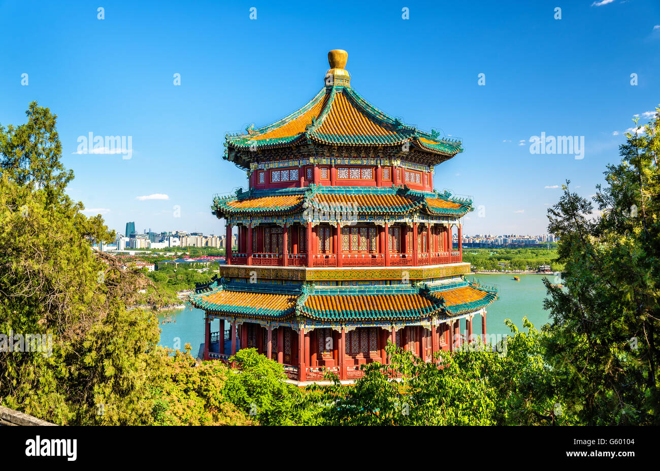 Torre di incenso Buddista nel palazzo d'estate - Pechino Foto Stock