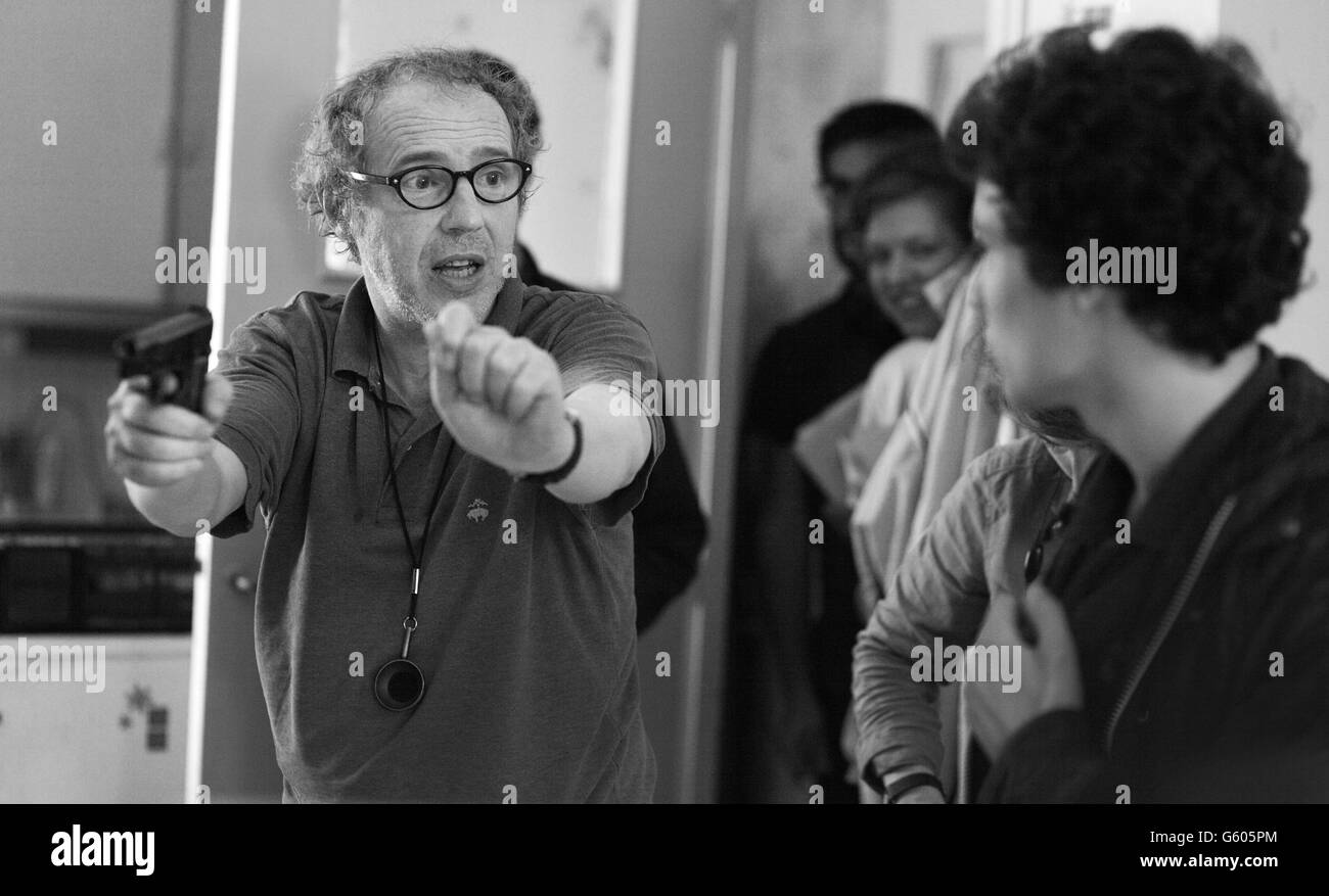 Data di rilascio: Marzo 18, 2016 Titolo: Il mio Golden giorni STUDIO: Magnolia Pictures Regista: Arnaud Desplechin trama: Paolo sta lasciando al Tagikistan, mentre il pensiero torna sul suo adolescente di anni. La sua infanzia, sua madre pazzia, le parti, il viaggio in URSS dove ha perso la sua verginità, l'amico che lo ha tradito e l amore della sua vita starring: Arnaud Desplechin su set (credito: c Magnolia Pictures/Entertainment Pictures/) Foto Stock