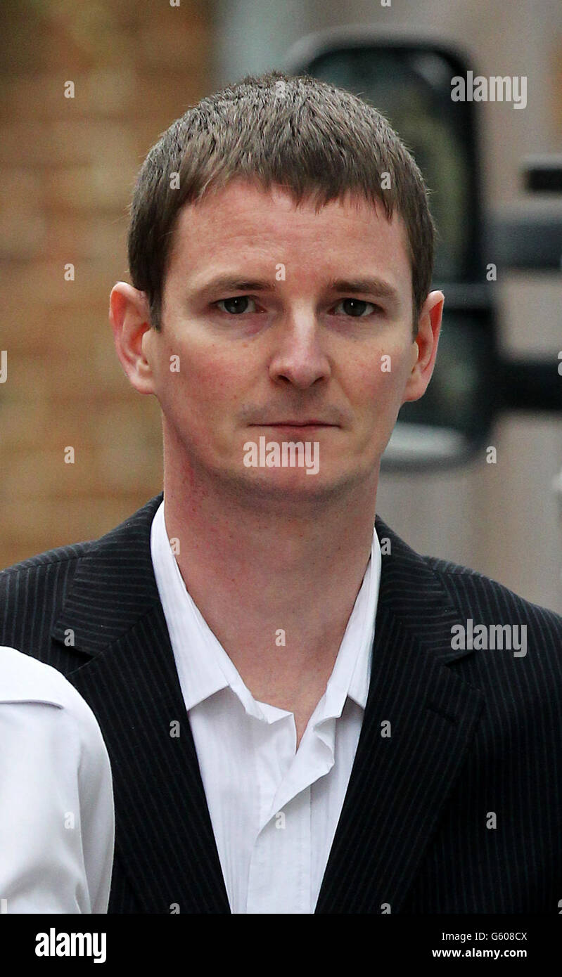 Il soldato dell'Esercito territoriale CPL Harry Killick, 36 anni, arriva alla Lewes Crown Court nel Sussex orientale dopo aver ammesso di aver rubato un fucile e delle munizioni da una caserma in quella che la sua famiglia dice essere una presunta offerta suicida dopo aver subito il PTSD in Afghanistan. Foto Stock