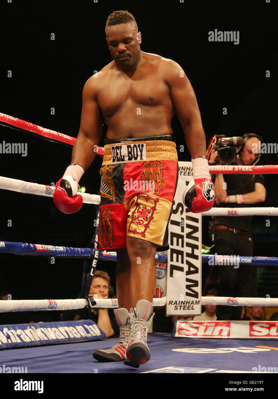 Dereck Chisora durante il Concorso Internazionale Heavyweight alla Wembley Arena, Londra. Foto Stock