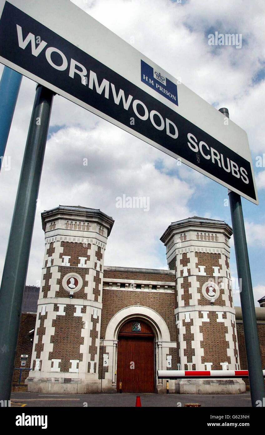 Scrub HMP Wormwood. Il Wormwood strofina la prigione nella parte occidentale di Londra, che è ancora piena di gravi problemi quattro anni dopo che una cultura di brutalità del personale è stata esposta, l'Ispettore capo delle carceri ha detto in un nuovo rapporto. * anche se la prigione di 1,000-inmate è ora liberata da ufficiali canaglia che violentemente aggrediti i detenuti, l'istituzione è ancora 'stigmatizzato e che lotta per andare avanti' ha detto Anne owers. Foto Stock