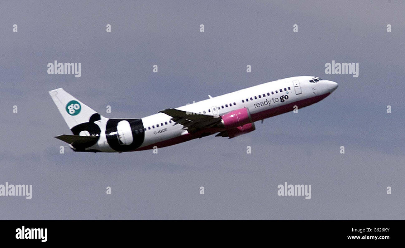 Aeroporto di Londra Stansted un AEREO DI GO prende all'aeroporto di Stanted. Foto Stock