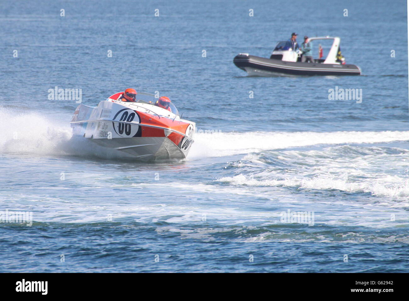 Il Marine e Racing Team durante la cerimonia inaugurale Scottish Grand Prix del mare, tenutasi a Greenock sul Firth of Clyde. Foto Stock