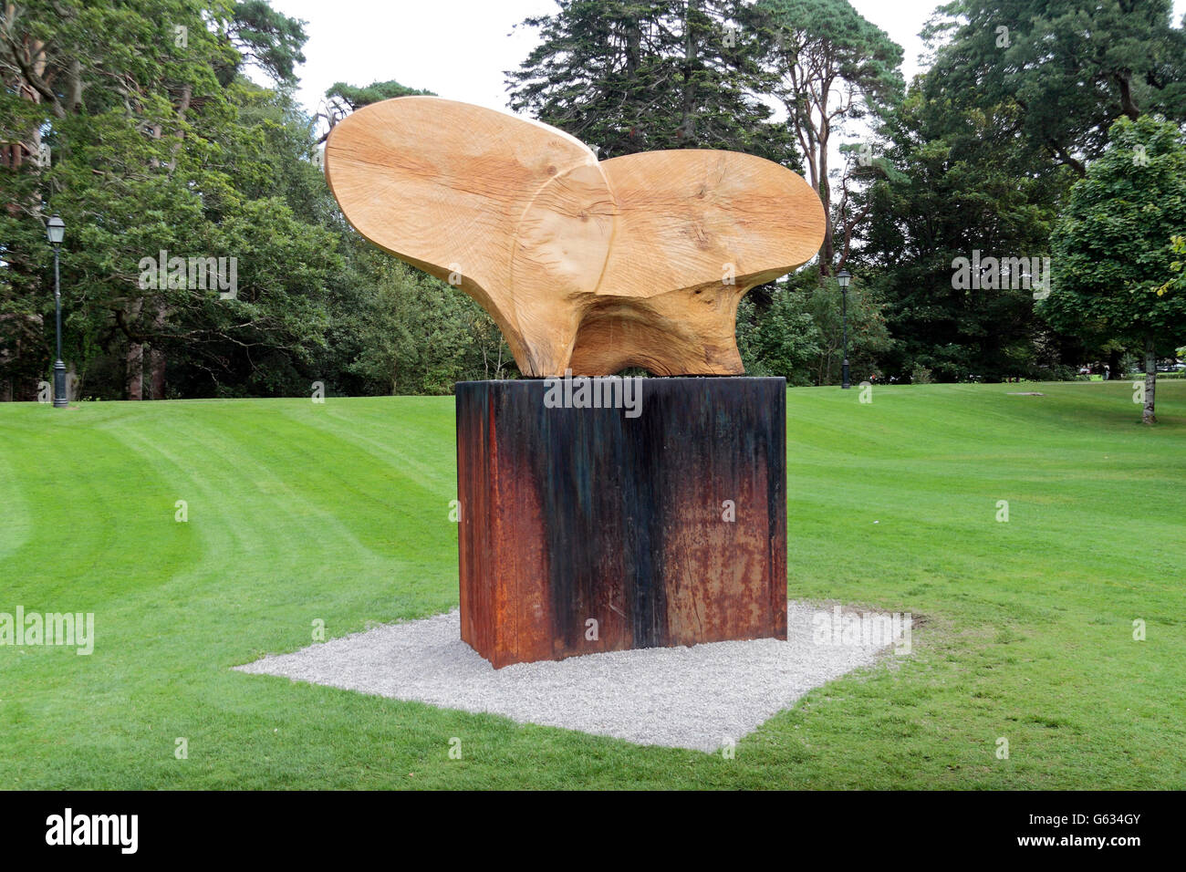 Il A.W.B. (Billy) Vincent Memorial nella motivazione di Muckross House, Killarney nella Contea di Kerry, Irlanda. Foto Stock