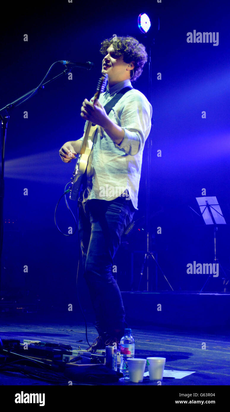 Alt-J si esibisce alla Brixton Academy di Londra. Alt-J si esibisce dal vivo alla Brixton Academy di Londra. Foto Stock