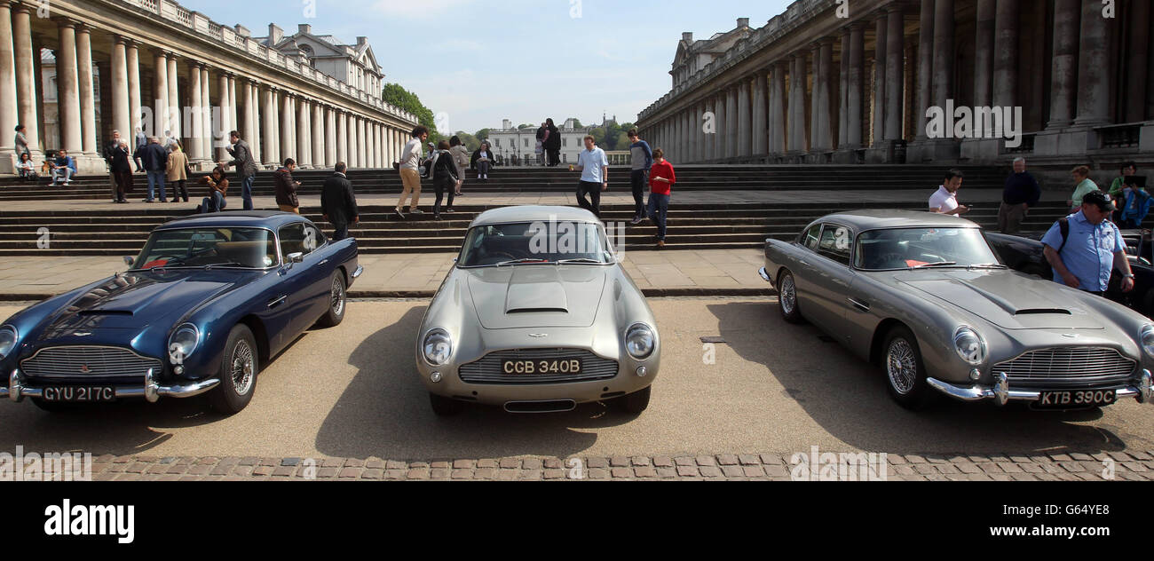 L'Aston Martin Owners Club celebra i 100 anni di Aston Martin e un'associazione di 50 anni della Bond Car sullo sfondo del Royal Naval College di Greenwich, Londra. Foto Stock