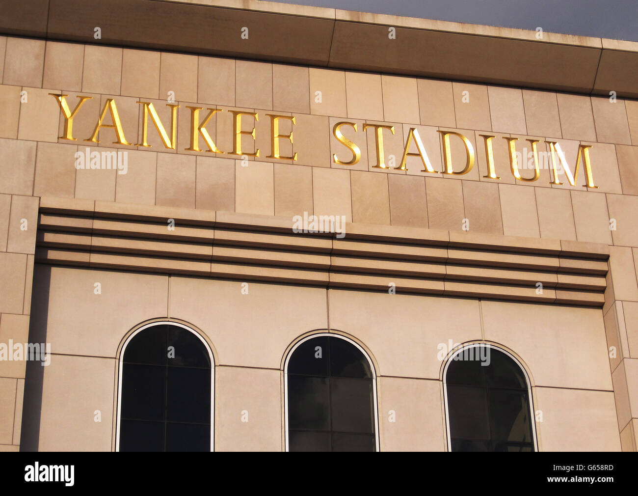 Una vista generale dello Yankee Stadium a New York, Stati Uniti. PREMERE ASSOCIAZIONE foto. Data immagine: Lunedì 20 maggio 2013. Il credito fotografico dovrebbe essere: Andy Hampson/PA Wire. Foto Stock