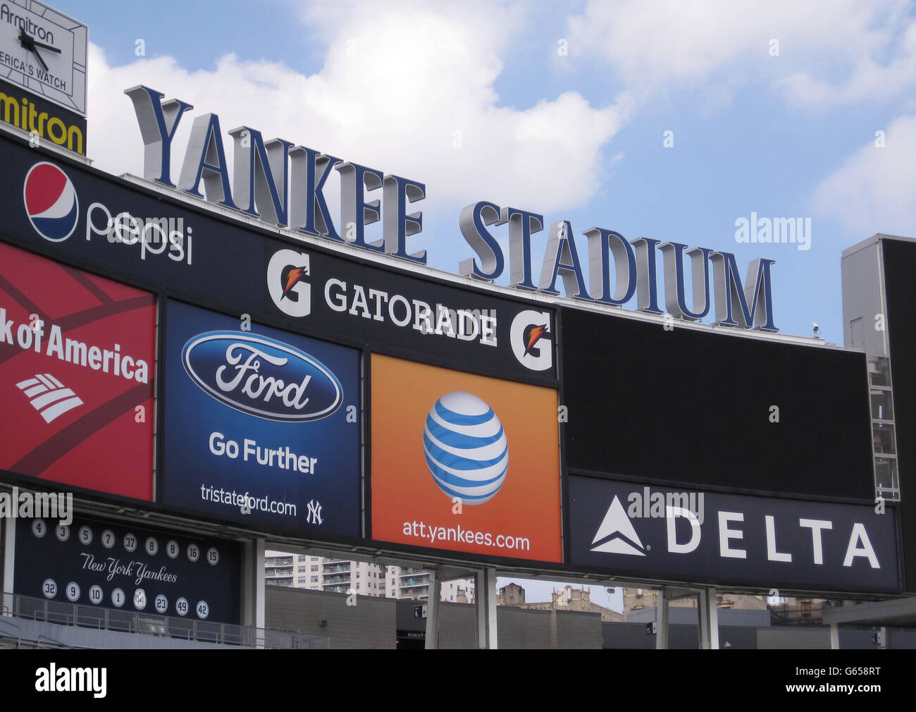Una vista generale dello Yankee Stadium a New York, Stati Uniti. PREMERE ASSOCIAZIONE foto. Data immagine: Lunedì 20 maggio 2013. Il credito fotografico dovrebbe essere: Andy Hampson/PA Wire. Foto Stock
