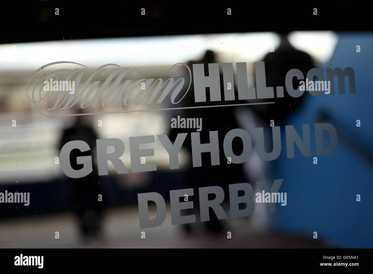 Il Greyhound Racing - William Hill Derby - Giorno 2 - Wimbledon Stadium Foto Stock