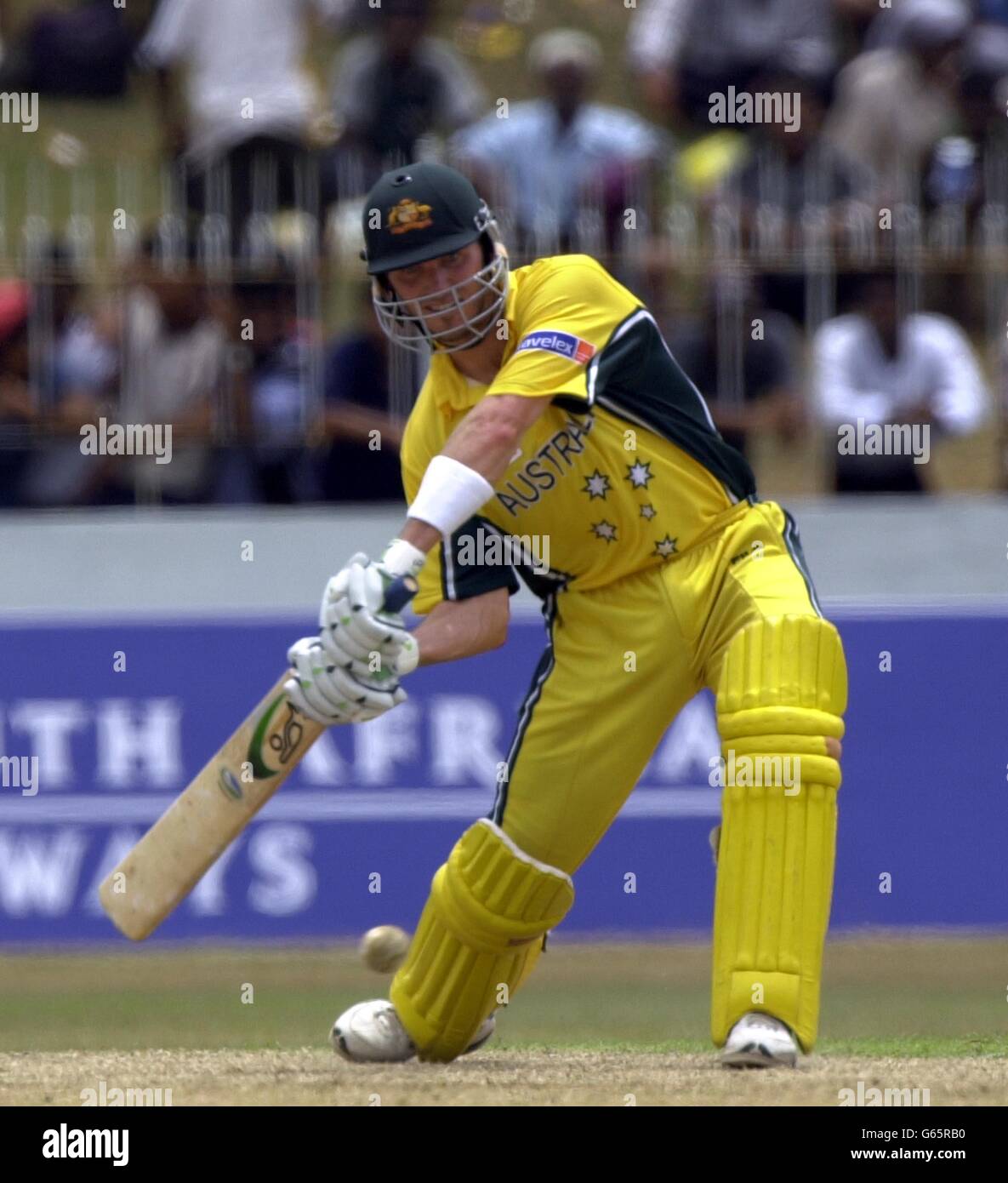 Damien Martyn d'Australia in azione al torneo ICC Trophy tenutosi a Colombo, Sri Lanka 2002. Foto Stock