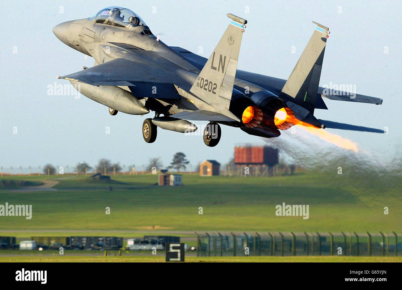 F15 - RAF Lakenheath. F15 decollo da RAF Lakenheath per partecipare ad una missione di addestramento con le forze NATO in Spagna e Portgual. Foto Stock