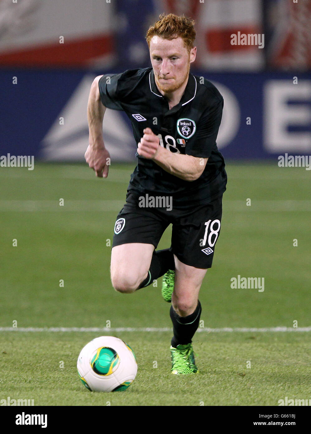 Calcio - Internazionale amichevole - Spagna / Repubblica d'Irlanda - Yankee Stadium. Stephen Quinn, in Irlanda, controlla la palla durante l'International friendly allo Yankee Stadium, New York, USA. Foto Stock