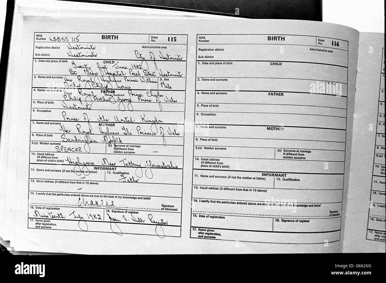 L'iscrizione nel registro delle nascite di per la città di Westminster del principe Guglielmo di Galles, che è stato iscritto dal registrar Joan Webb a Kensington Palace e firmato 'Charles' dal principe di Galles. Foto Stock