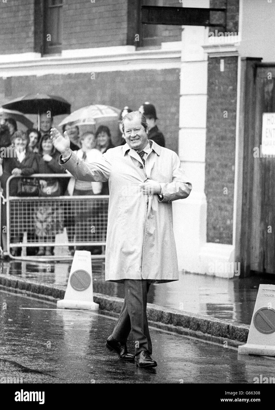 Royalty - Nascita di Prince William - Il Conte Spencer - St Mary s Hospital di Londra Foto Stock