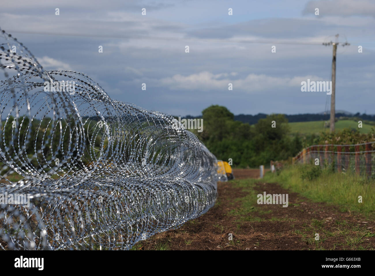 Filo di intreccio attorno a Lough Erne e all'area circostante prima del Vertice G8. PREMERE ASSOCIAZIONE foto. Data immagine: Sabato 15 giugno 2013. Vedi PA storia POLITICA G8. Il credito fotografico dovrebbe essere: Joe Giddens/PA Wire Foto Stock