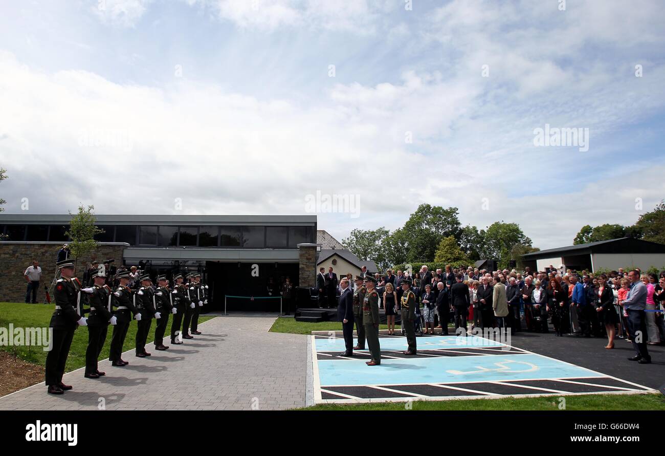 Una cerimonia generale presso la casa della famiglia Kennedy a Dunganstown, Co Wexford, come parte di una celebrazione per celebrare il 50° anniversario della visita di John F Kennedy in Irlanda. Foto Stock