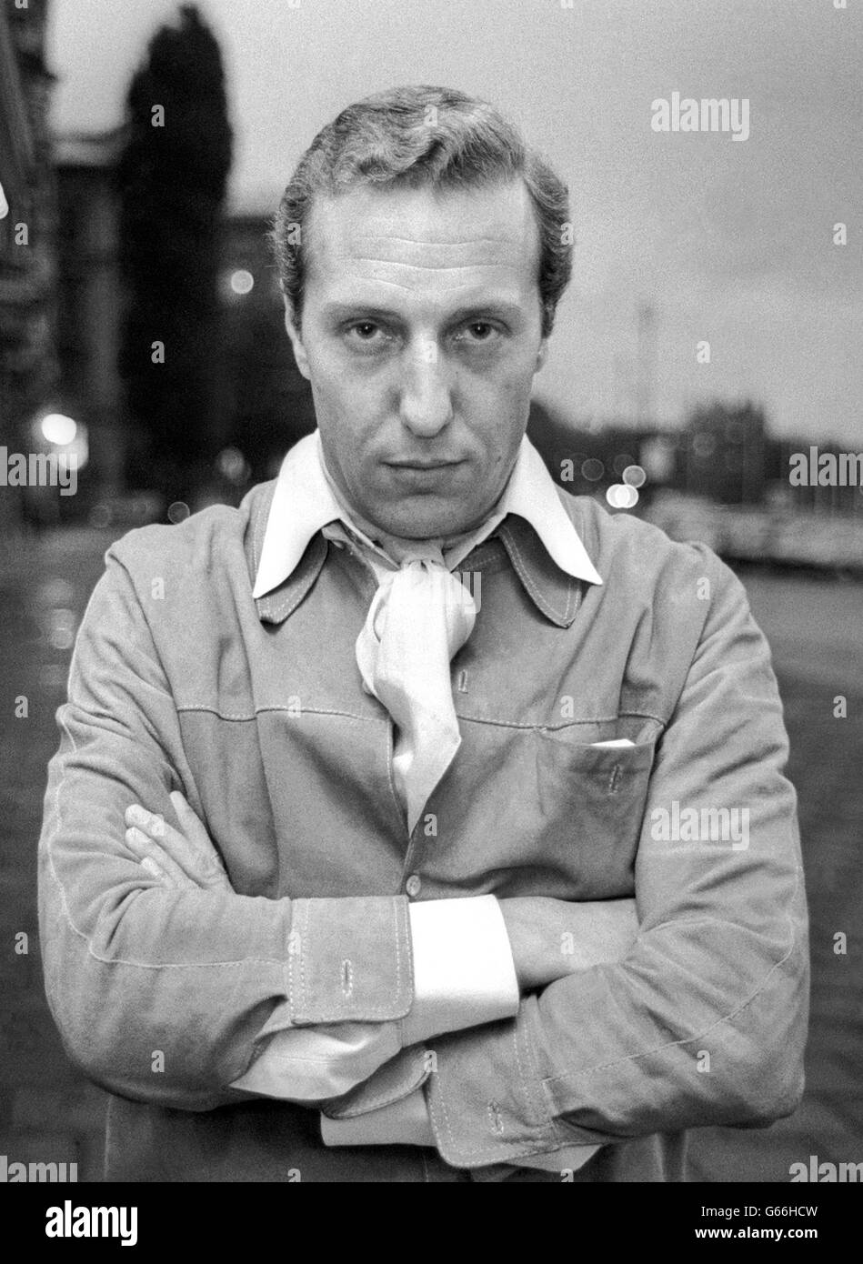 Un giovane scrittore inglese Frederick Forsyth Foto Stock