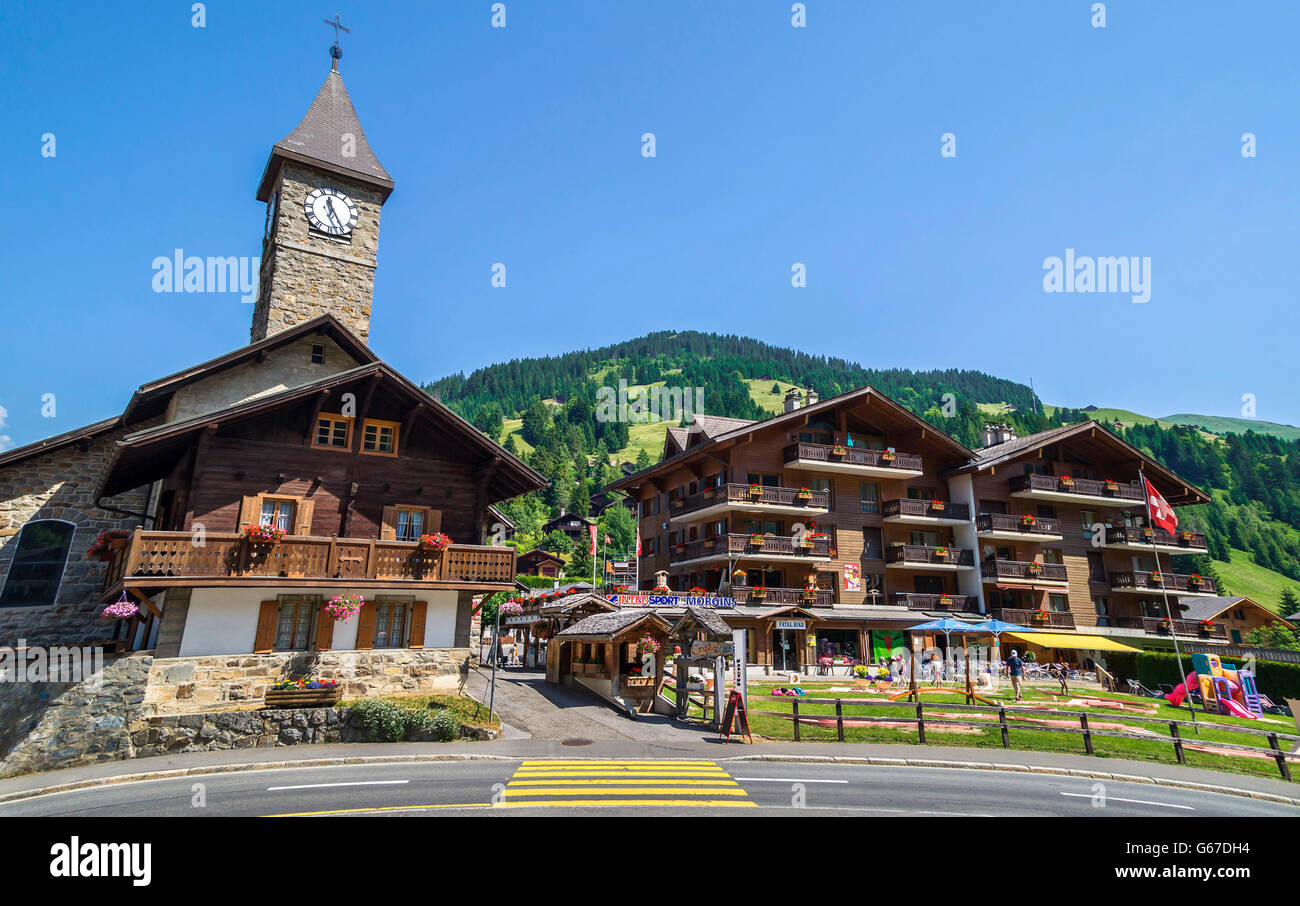 Morgins village ,ski resort e meta di vacanze in estate, regione touristic Portes du Soleil, Svizzera Foto Stock