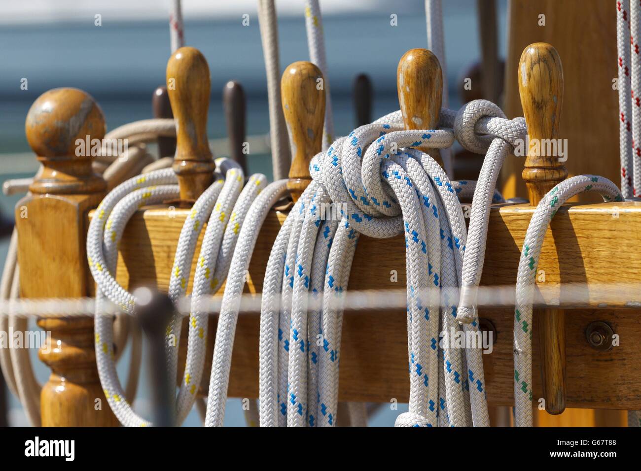 Un dettaglio dello yacht Galatea prima di correre alla regata Panerai British Classic Week sul Solent. Foto Stock