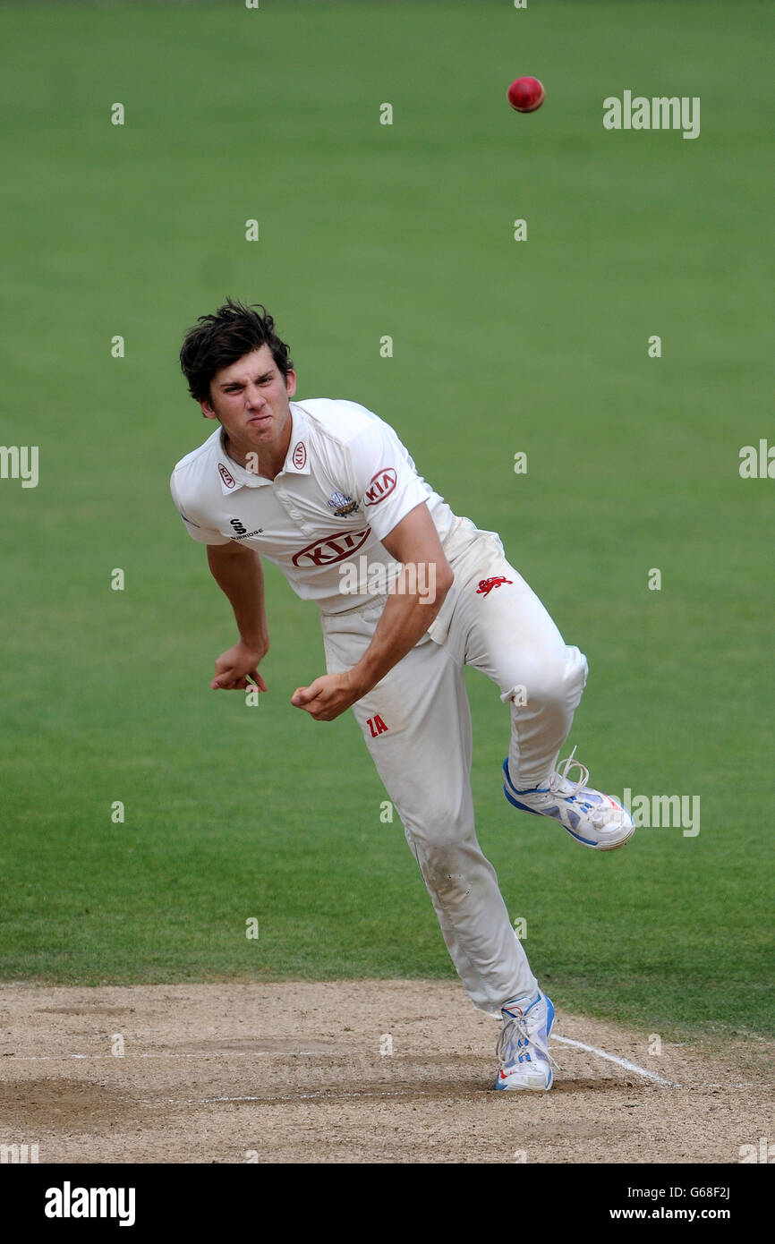 Cricket - LV County Championship - Divisione uno - Surrey v Nottinghamshire - The Kia Oval. Zapar Ansari, Surrey Foto Stock