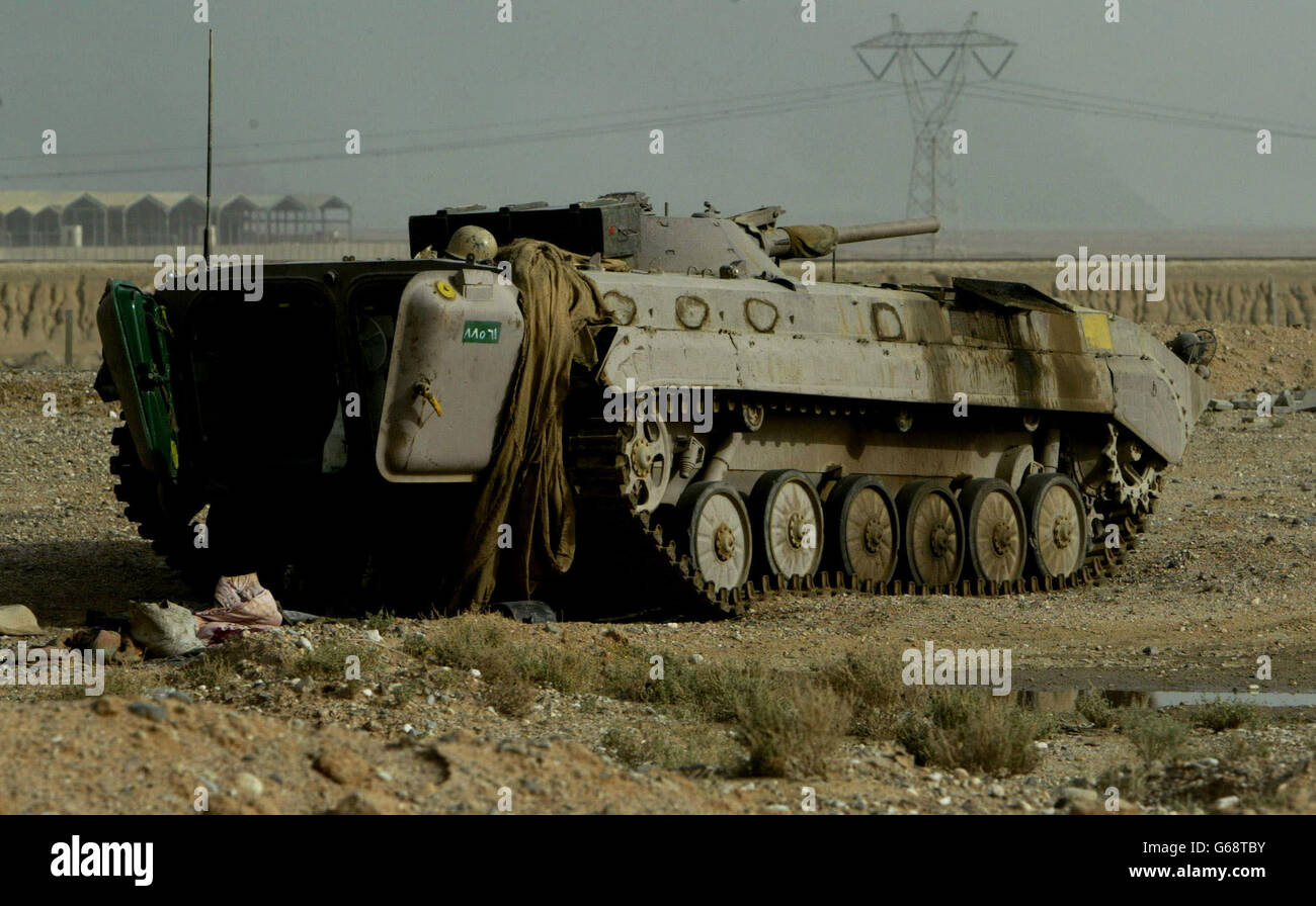 Distrutto serbatoio iracheno Foto Stock