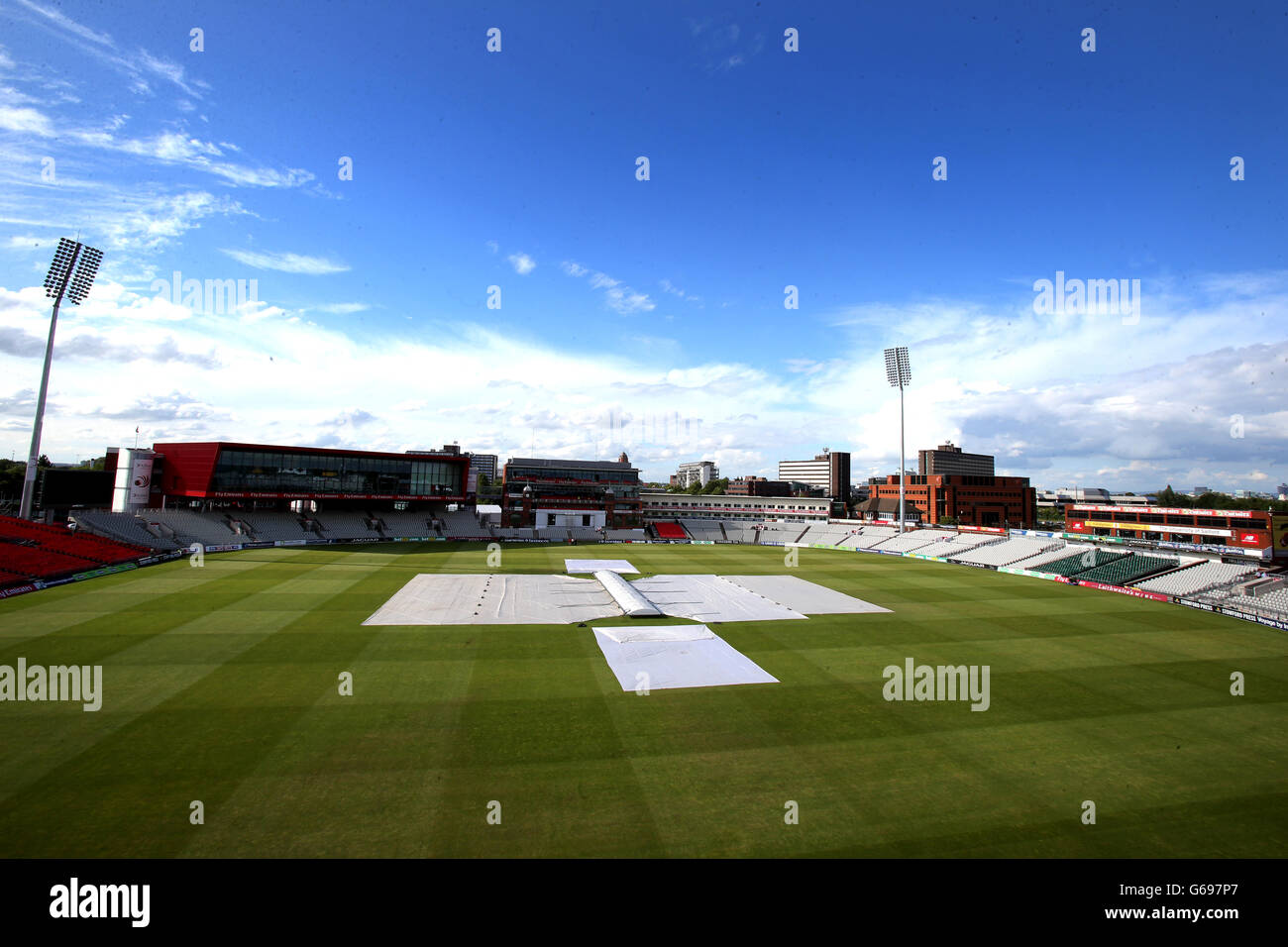 The Point e l'Old Pavillion presso l'Emirates Old Trafford Manchester rimodellato prima della terza prova Inghilterra / Australia . Foto Stock