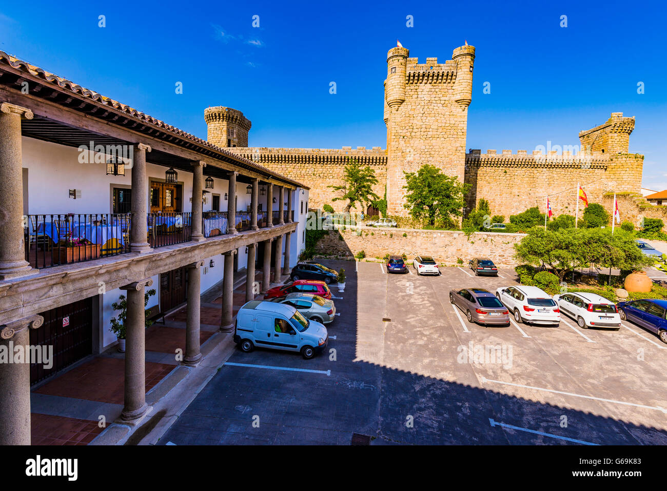 Parador Nacional de Turismo e castello di Oropesa Toledo, Castilla la Mancha, in Spagna, Europa Foto Stock