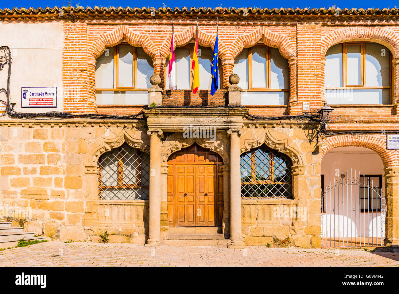 Constitucion Square ,municipio della città vecchia di Cascais, Toledo, Castilla la Mancha, in Spagna, Europa Foto Stock