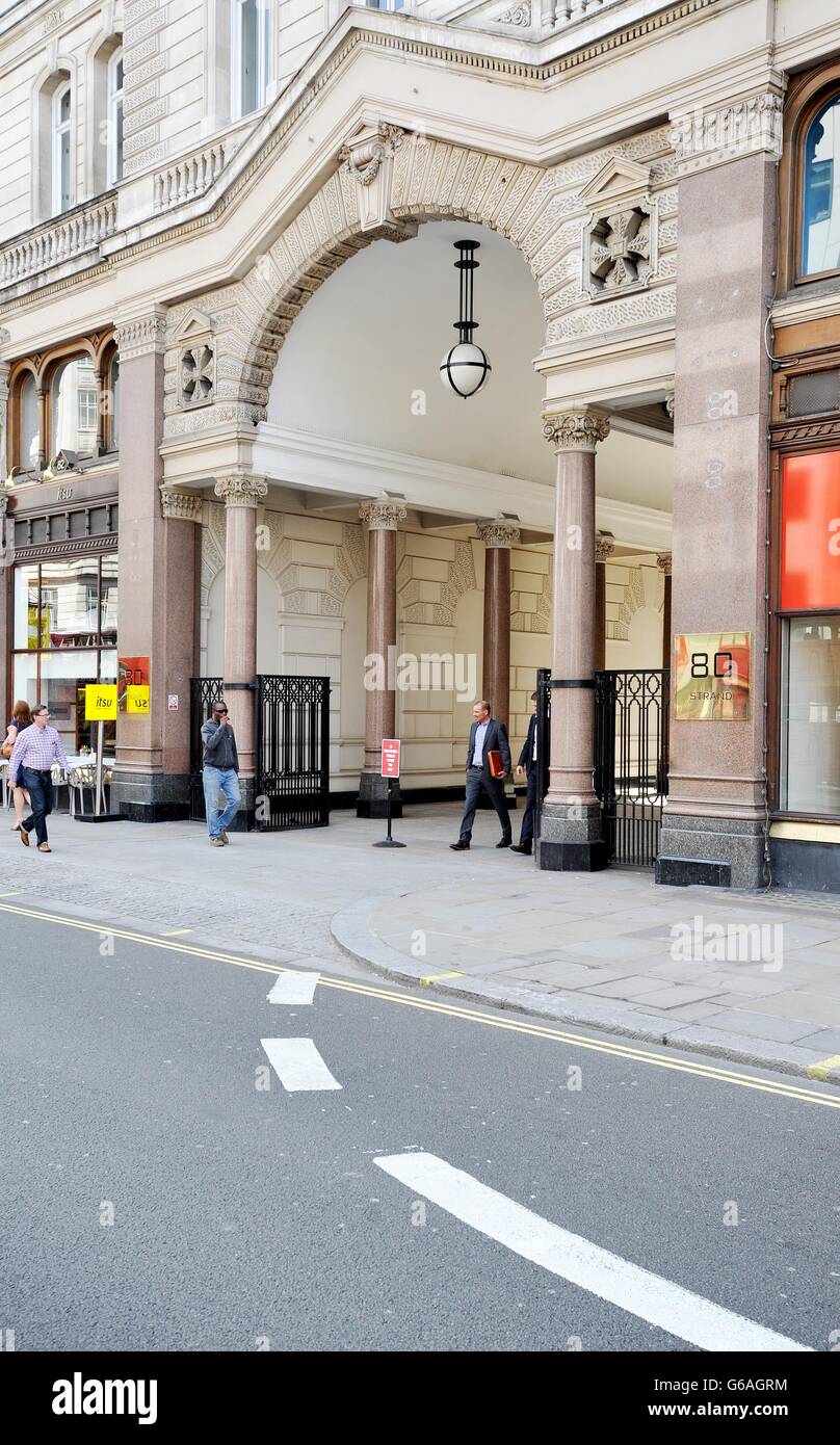 Una vista generale di un 80, Strand, nel centro di Londra, dove si trova la sede centrale di Pearson PLC. Foto Stock