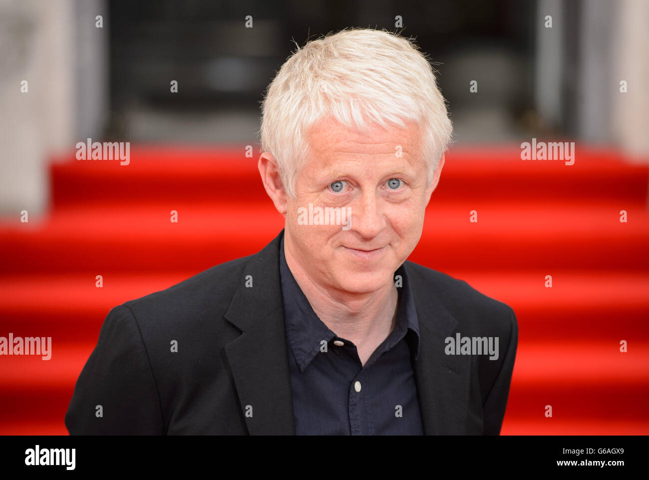 Premiere 'About Time' - Londra. Il direttore Richard Curtis arriva alla prima di 'About Time' alla Somerset House, nel centro di Londra. Foto Stock