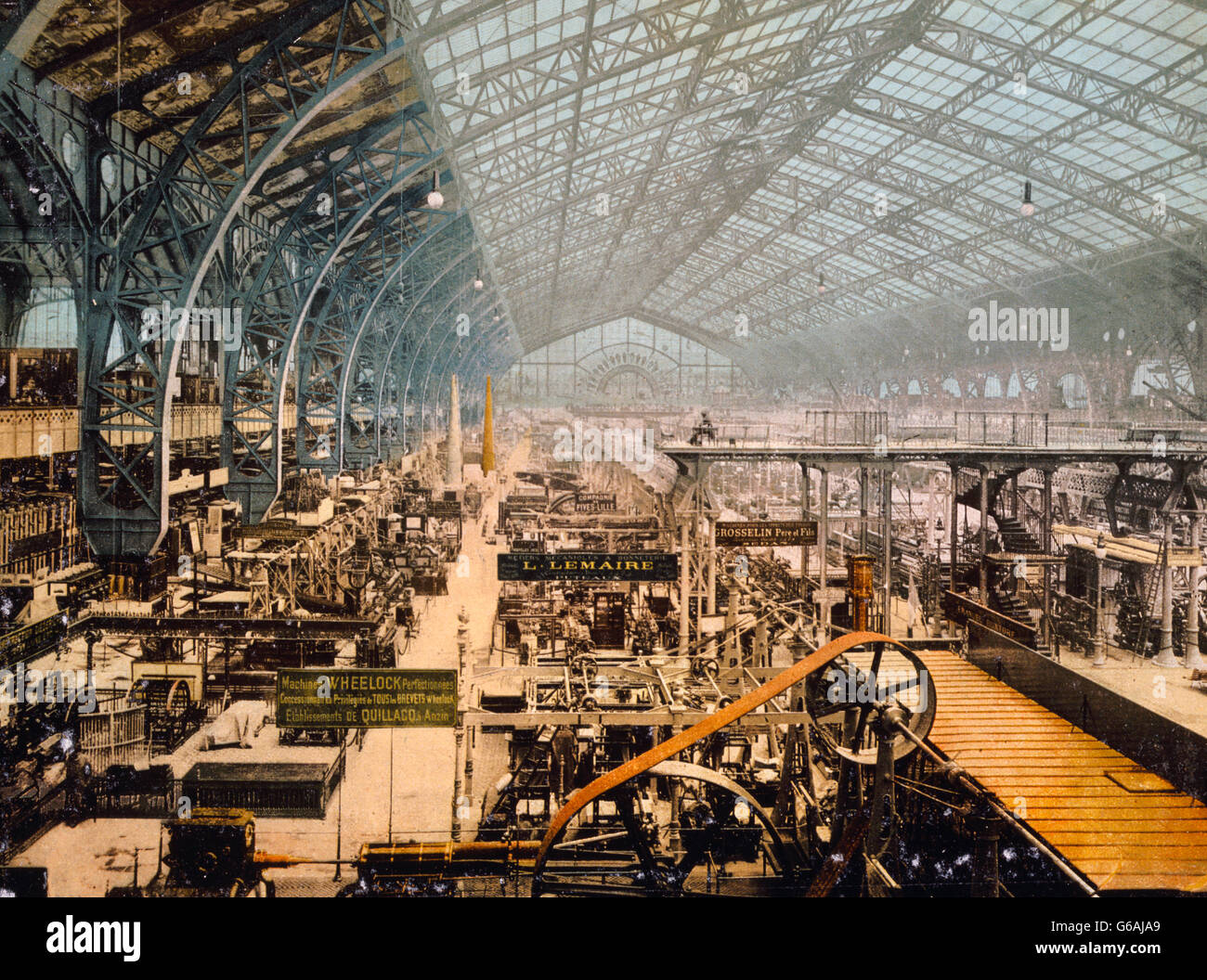 Esposizione di Parigi, 1889. Vista interna della galleria di macchine, Exposition Universelle Internationale de 1889, Parigi, Francia. Foto Stock