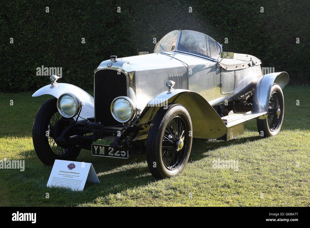 Goodwood, West Sussex, Regno Unito. Il 24 giugno 2016. 1924 Vauxhall Wensum, Stile Cartier et Lux, Goodwood, West Sussex, 24.6.16 Credito: Malcolm Greig/Alamy Live News Foto Stock