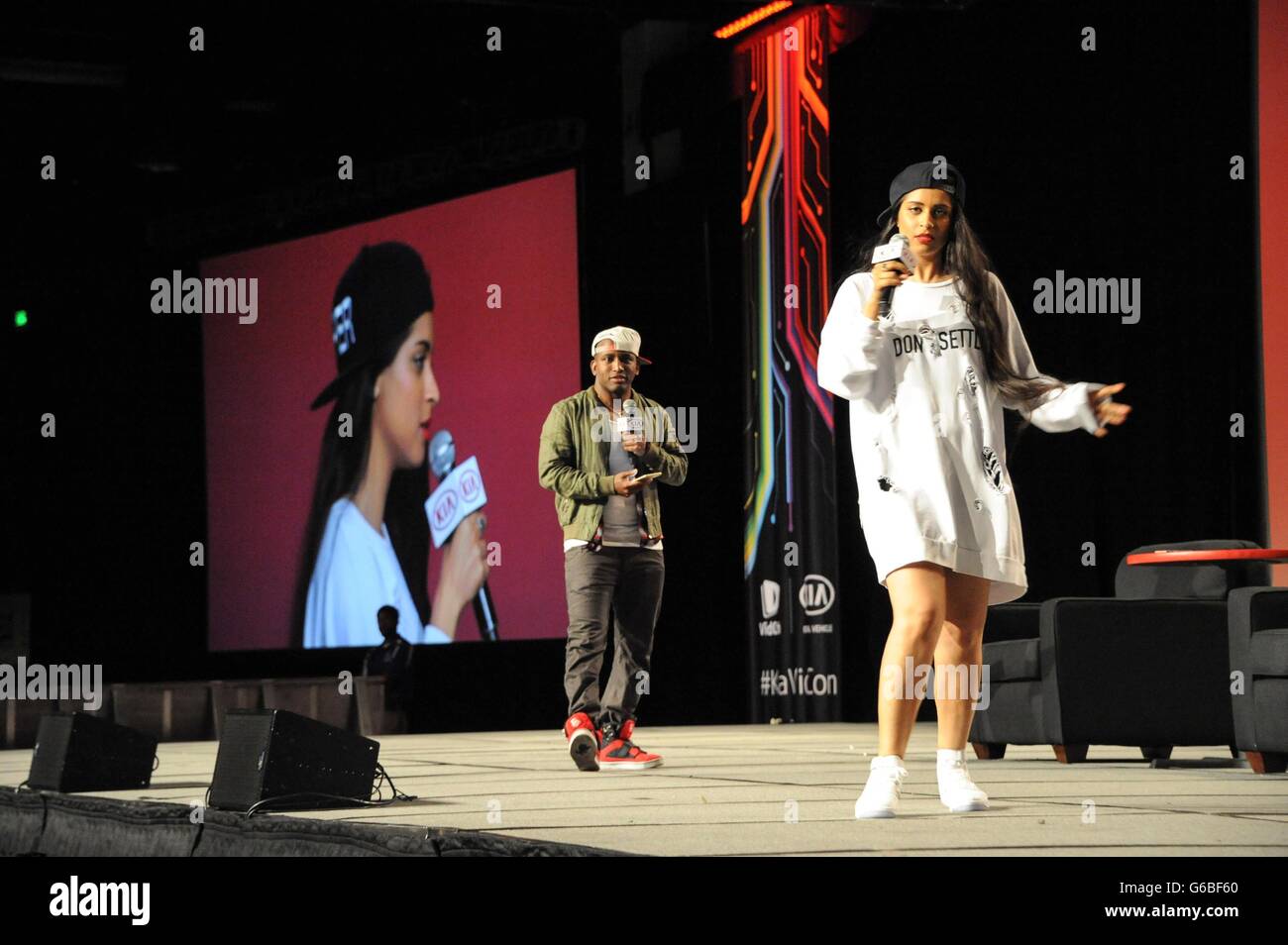 Anaheim, CA. Il 23 giugno, 2016. Lilly Singh di presenze per 7 VIDCON annuale 2016, l'Anaheim Convention Center di Anaheim CA, 23 giugno 2016. © Elizabeth Goodenough/Everett raccolta/Alamy Live News Foto Stock