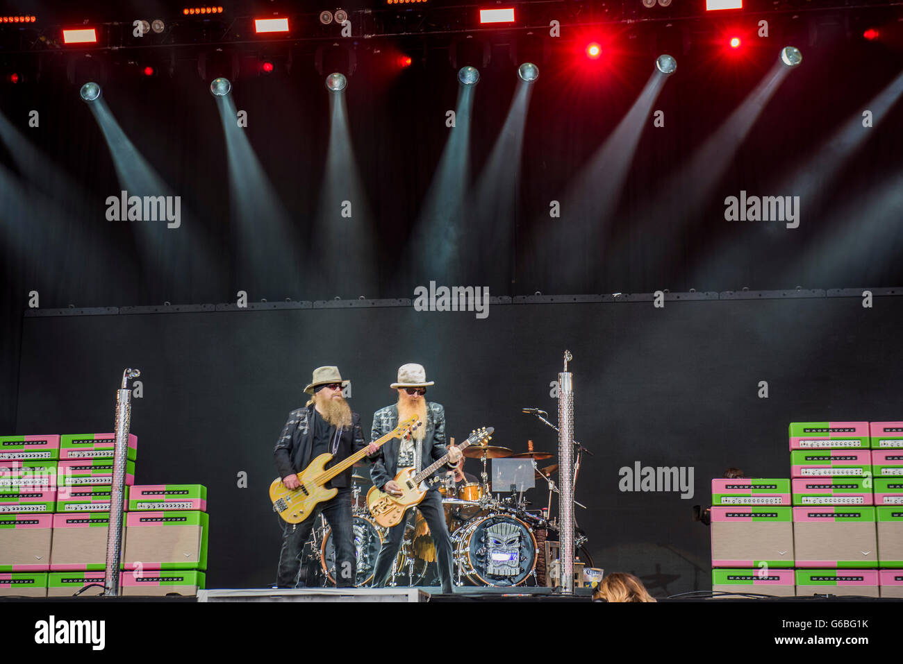 Glastonbury, Somerset, Regno Unito. Il 24 giugno 2016. Il 2016 Festival di Glastonbury, azienda agricola degna, Glastonbury. Credito: Guy Bell/Alamy Live News Foto Stock