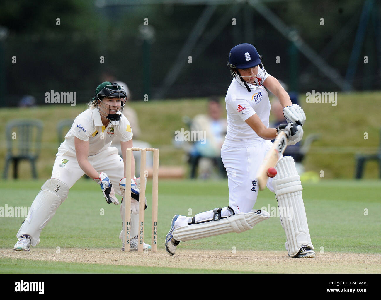 Cricket - First Womens Ashes Test Match - England Women / Australia Women - Day Four - Wormsley Cricket Ground. Sarah Taylor in Inghilterra batte durante il quarto giorno della prima partita di test Women's Ashes al Wormsley Cricket Ground, High Wycombe. Foto Stock