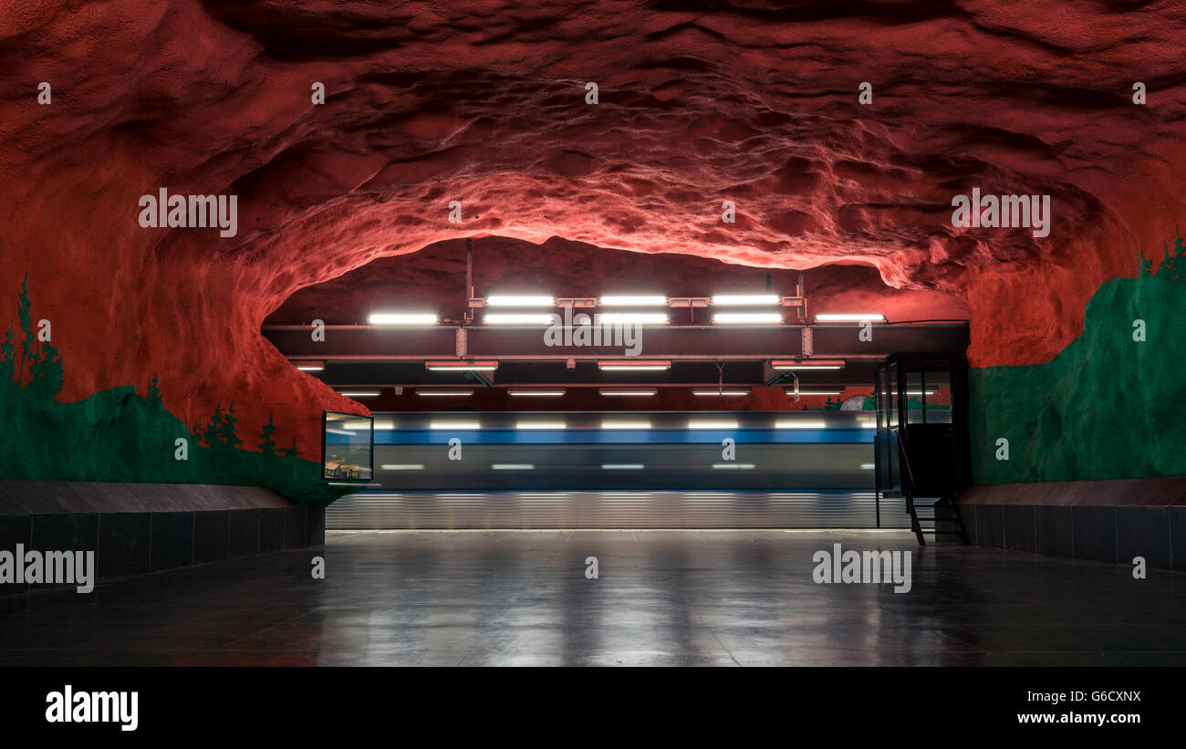 Solna Centrum La stazione della metropolitana di Stoccolma, Svezia Foto Stock