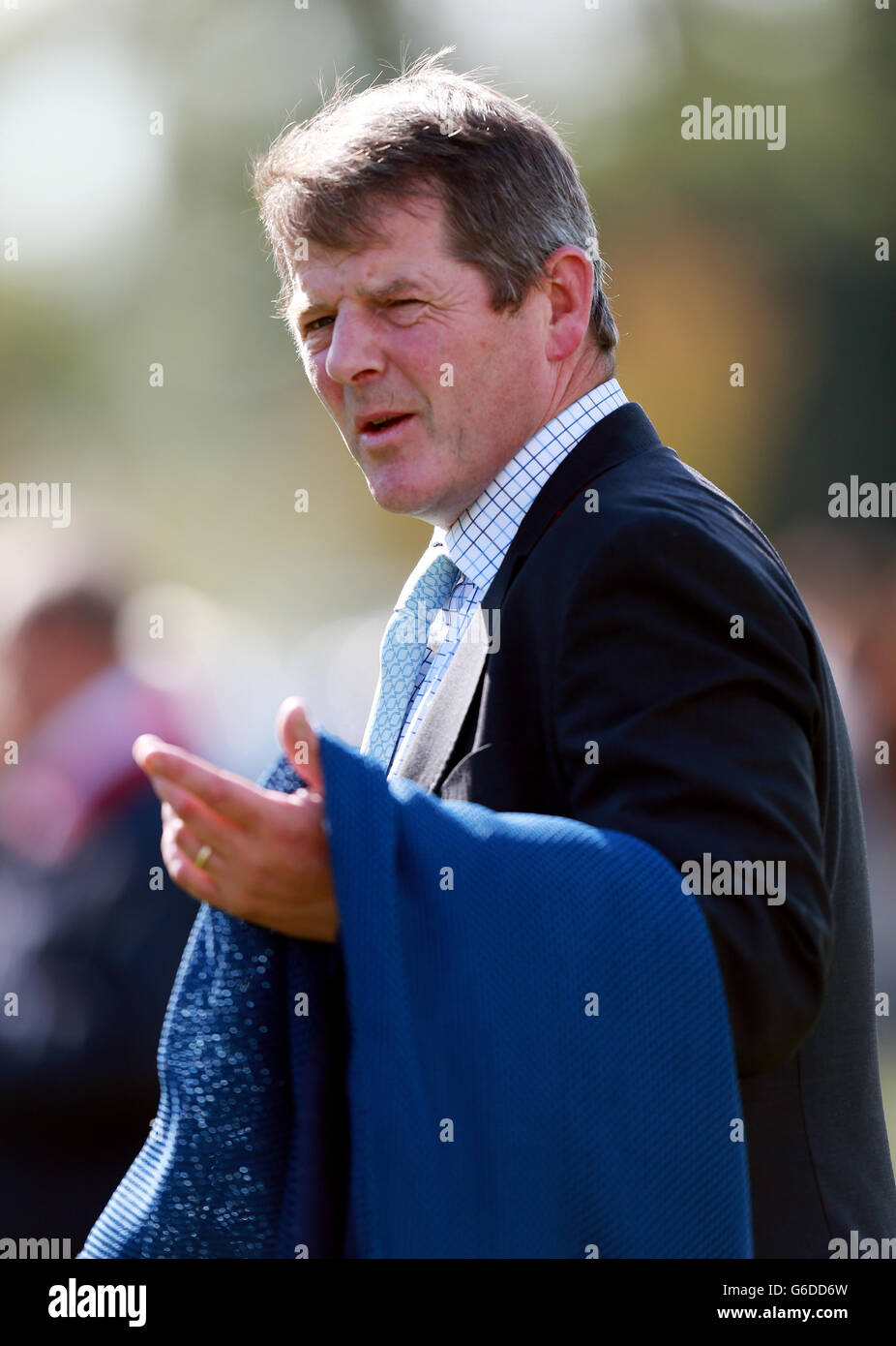 L'allenatore Joseph Tuite prima delle Free Bets Freebets.co.uk e B F Maiden Stakes (Div II) durante il Dubai Duty Free Weekend all'ippodromo di Newbury, Berkshire. Foto Stock