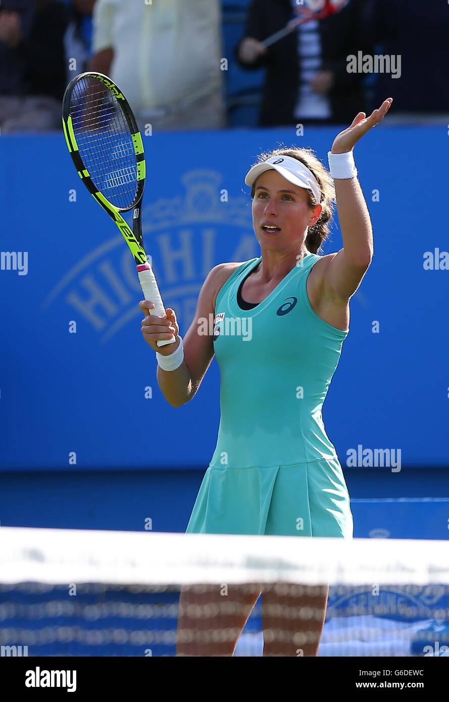 La Gran Bretagna è Johanna Konta celebra battendo Lesia Tsurenko dell'Ucraina durante il Aegon International in Devonshire Park a Eastbourne. Giugno 21, 2016. James Boardman / Immagini teleobiettivo +44 7967 642437 Foto Stock