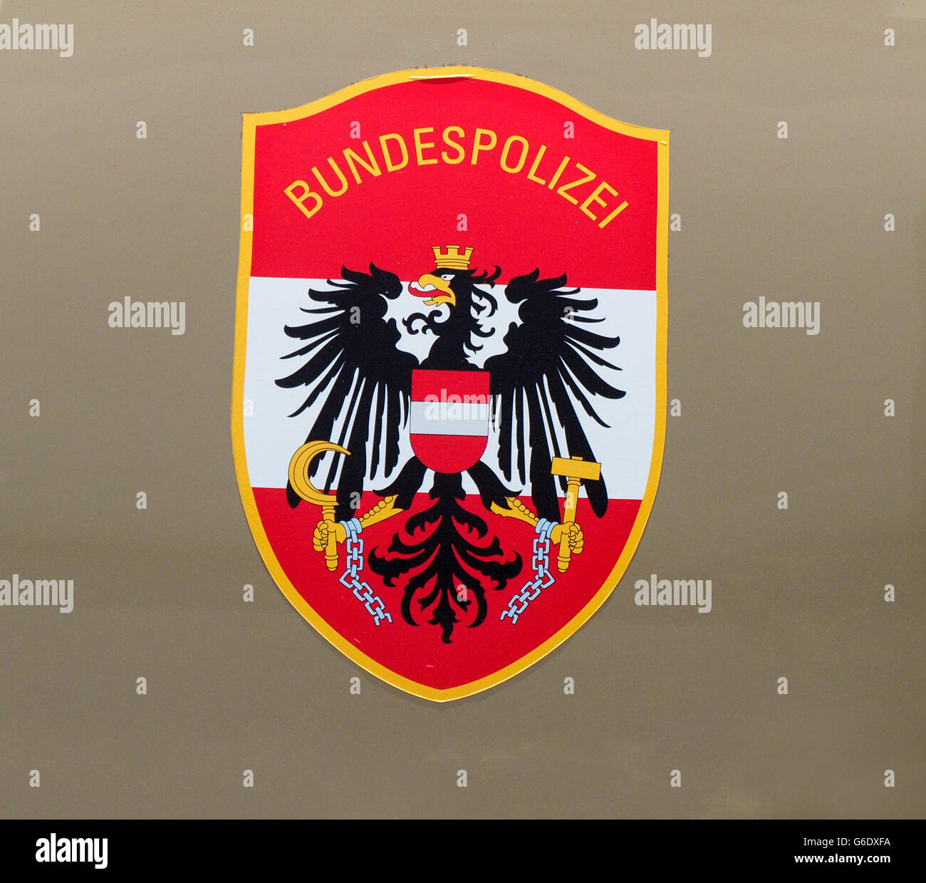 Toppe Ricamate Polizia Tedesca 7,5x9,5 Cm | 2 Pezzi Con Bandiera Germania | Fissaggio A Strappo Per Abbigliamento Tattico