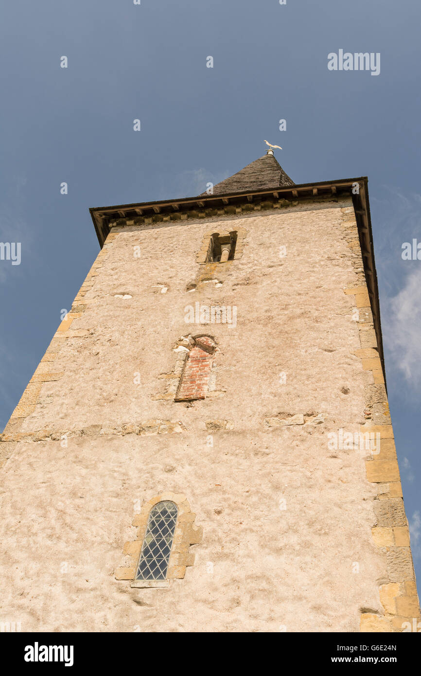 La torre della chiesa della Santa Trinità, Bosham, West Sussex, in Inghilterra, Regno Unito. Foto Stock